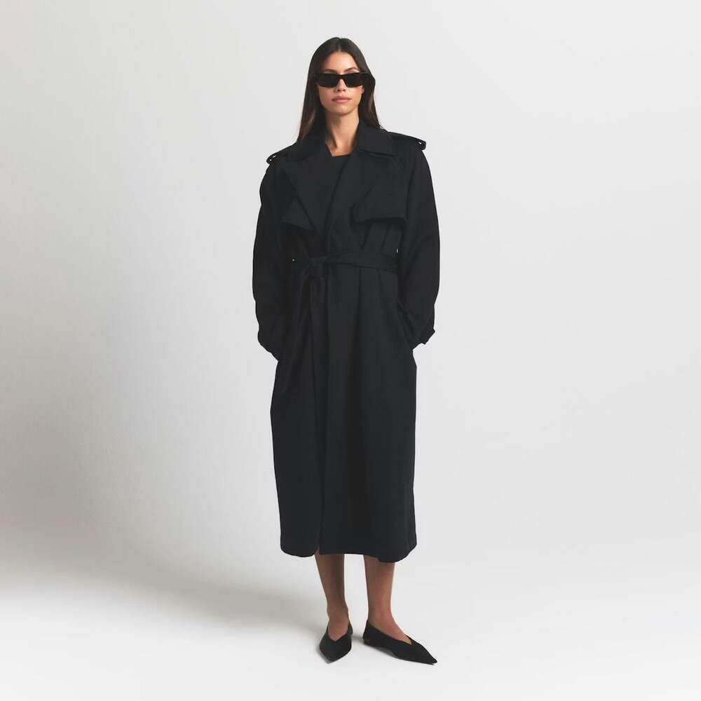 Skims Boyfriend Oversized Trench Coat in ONYX
